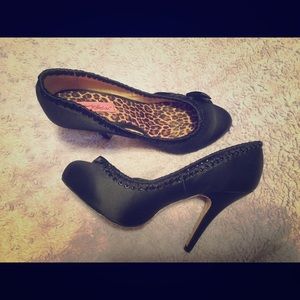 Betsey Johnson Pumps- Black SZ 7.5